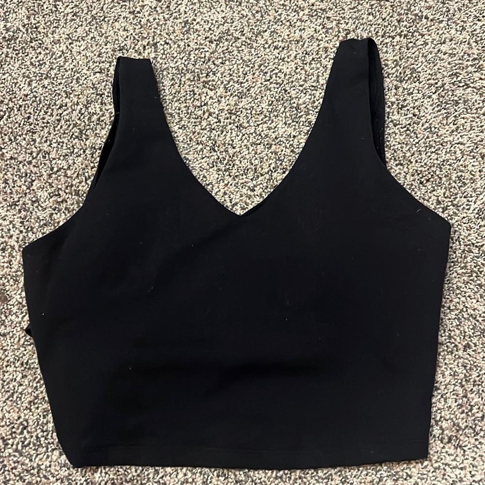 - black v neck tank bra